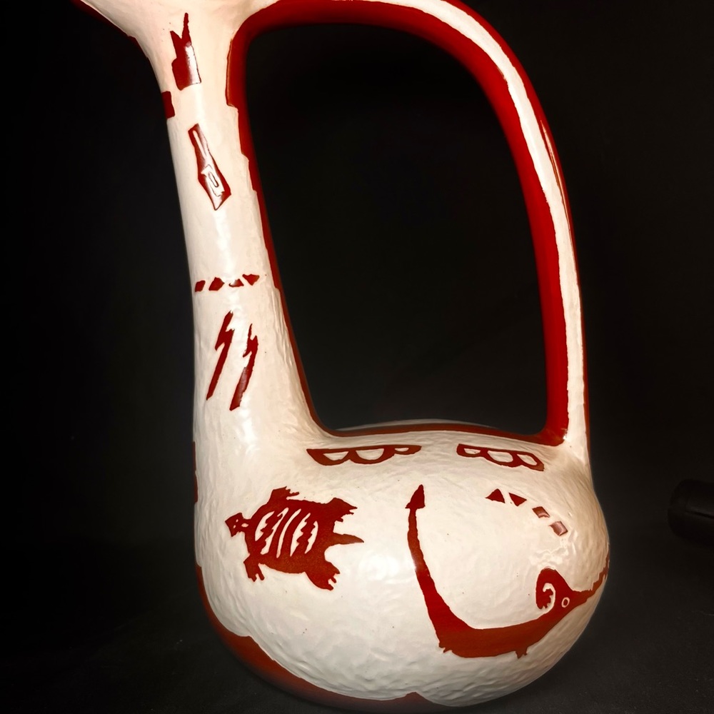 PA 1983 Native water Pitcher